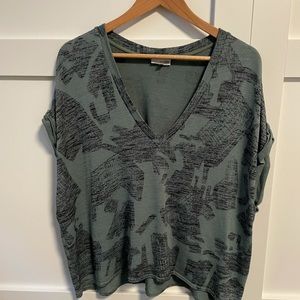Aritzia Wilfred Free Brosh t shirt - size L